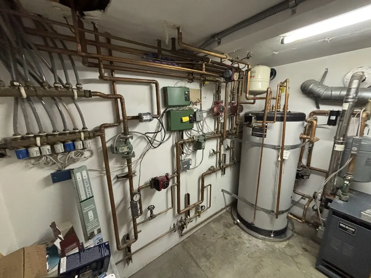 Plumbing services in Del Aire, CA